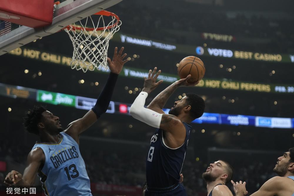 罗巴赛场上 罗巴赛场上