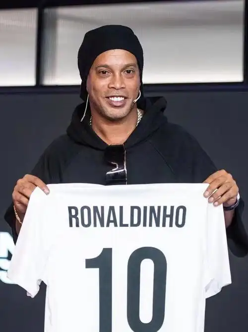 也展示了湖 也展示了湖